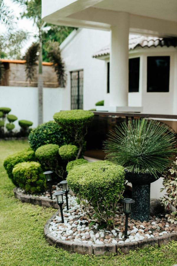Bahay Ni Kikay Vacation Rental - Wifi Included General Santos City Extérieur photo